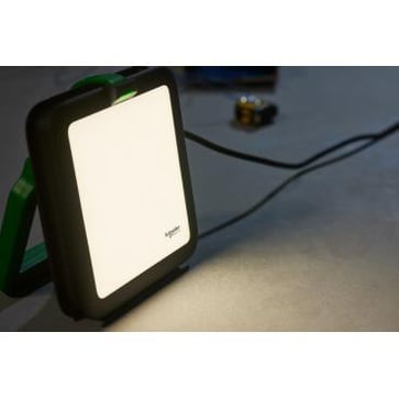 LED genopladelig arbejdslampe Thorsman 4000lm, 35W, 4000K, IP54, 2,4A USB-stik type A+C, 2-benet stik uden jord IMT47279