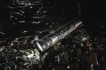 Coast GX30 Waterproof Flashlight with Focus 2300 lumens 100047346