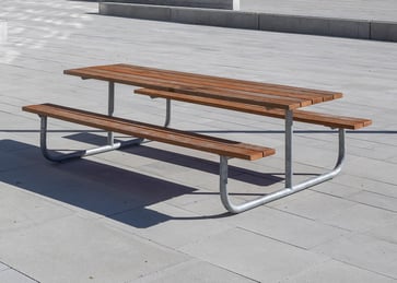 Siesta 8 table with bench 545305003