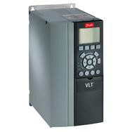 VLT FC302 7,5kW IP20,C1 filter 150m, bremsechopper, udslagsblanketter 131B0052