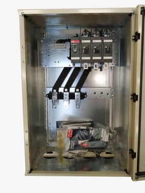 EMC safety switch, 3-p. 400V AC23 200A, 110kW. Steel sheet enclosure. IP65, 1SCA022513R8340 1SCA022513R8340