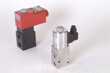 Solenoid valve 3/2, NC, 1/2"BSP, DN10, AISI316l, NBR, 0-10bar, sil 3, coil type 25, 230VAC, 50/60hz , 20W, incl. connector 30309-SL10-230VAC