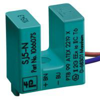 Inductive slot sensor         SJ5-N 70133002