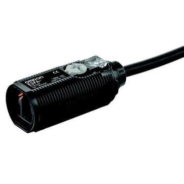 Fotoaftaster, M18 aksial plastlegeme, rød LED, retroreflekterende, 0,1 til 4 m, PNP, L-ON/D-ON vælges, omvendt logik, 2 m kabel E3FA-RP11-F2 2M OMS 659025